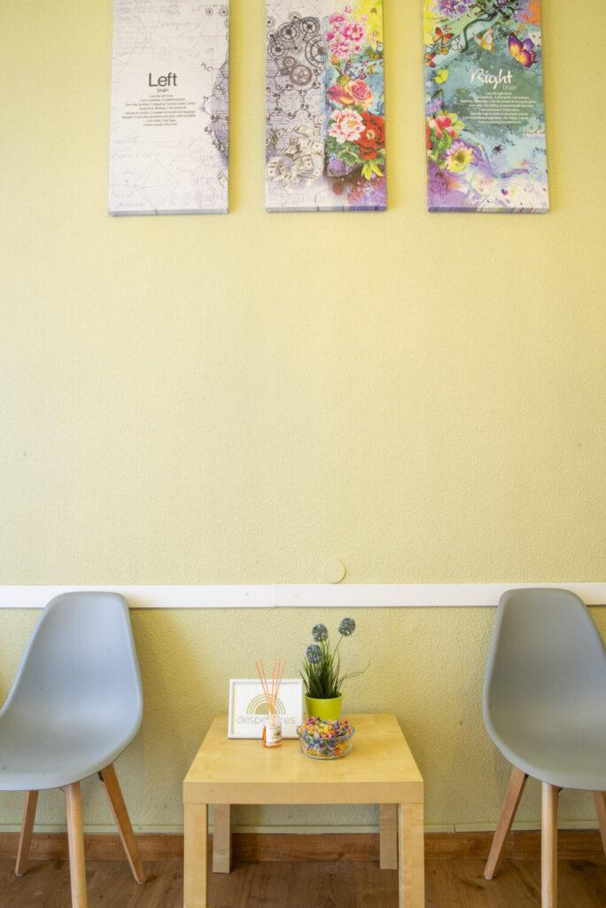 Oficina de psicoterapia en el centro de la ciudad, mostrando los beneficios de la inversión en franquicia de psicología Madrid.